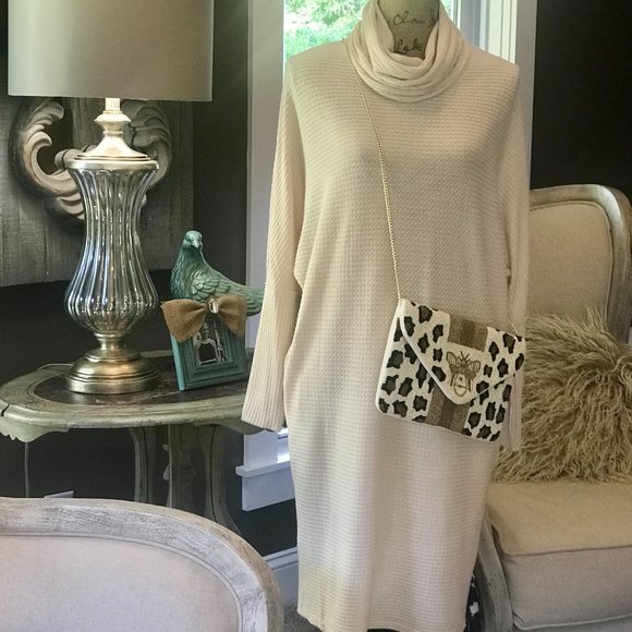 SOLD OUT! LATTE TURTLENECK WAFFLE DRESS - Picture 6 of 7